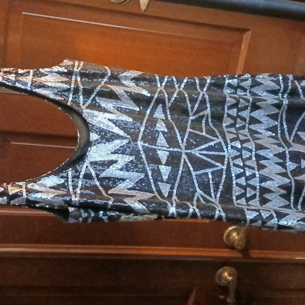 New beaded Dress black and white Small